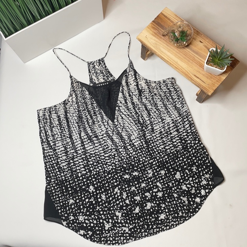 Trouvé womans lightweight top  size Xs
